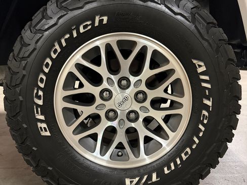 Used 1998 Jeep Cherokee Limited AWD/4WD image 13