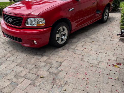 Used 2002 Ford F150 Lightning image 26