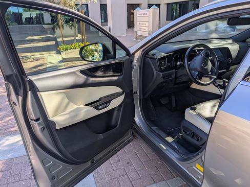 Used 2024 Lexus NX 250 FWD image 6