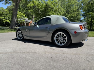 Used 2003 BMW Z4 2.5i RWD image 2