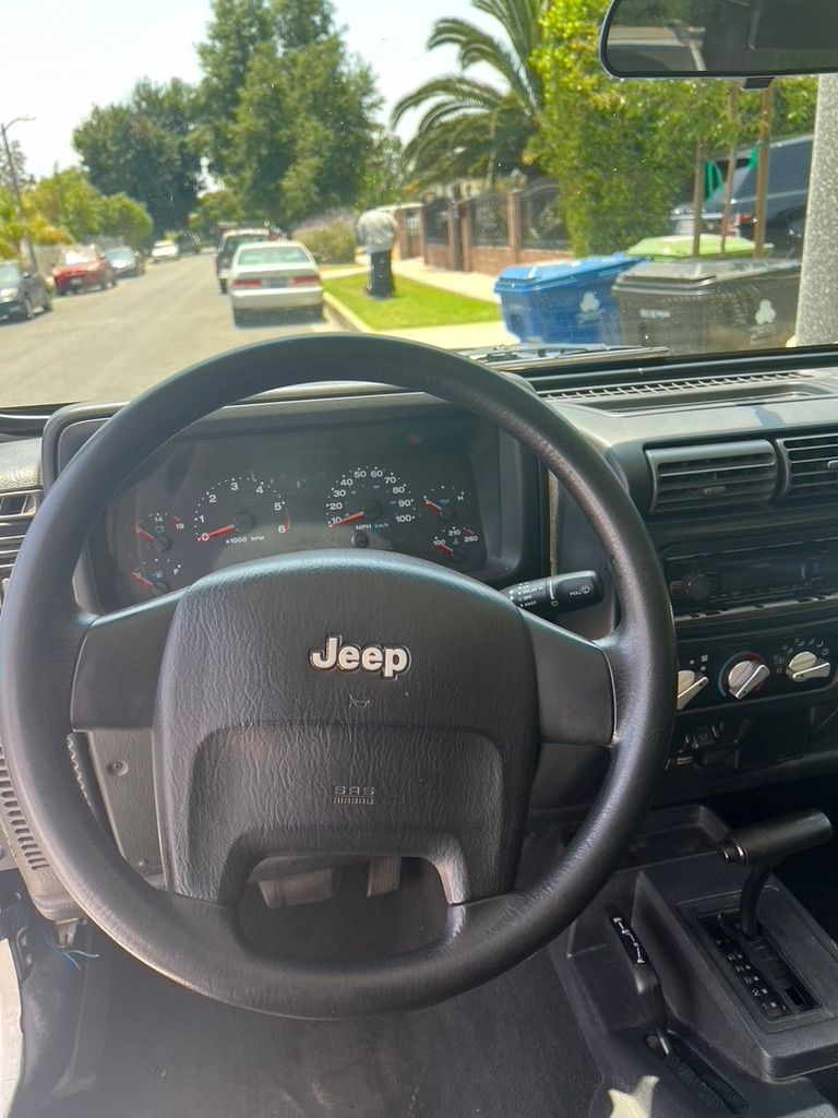 Used 2006 Jeep Wrangler Unlimited AWD/4WD image 6