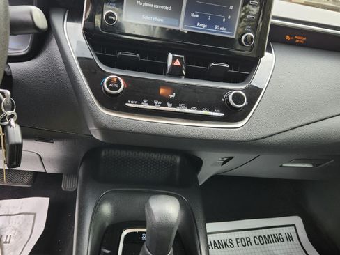 Used 2020 Toyota Corolla LE image 14