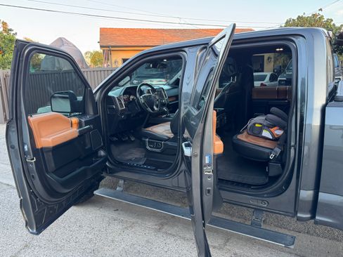 Used 2016 Ford F150 Limited w/ Trailer Tow Package image 12