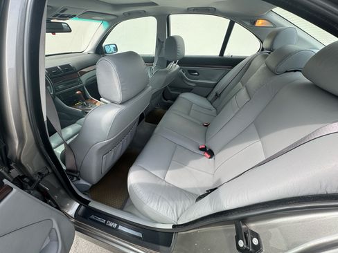 Used 2003 BMW 530i Sedan image 11