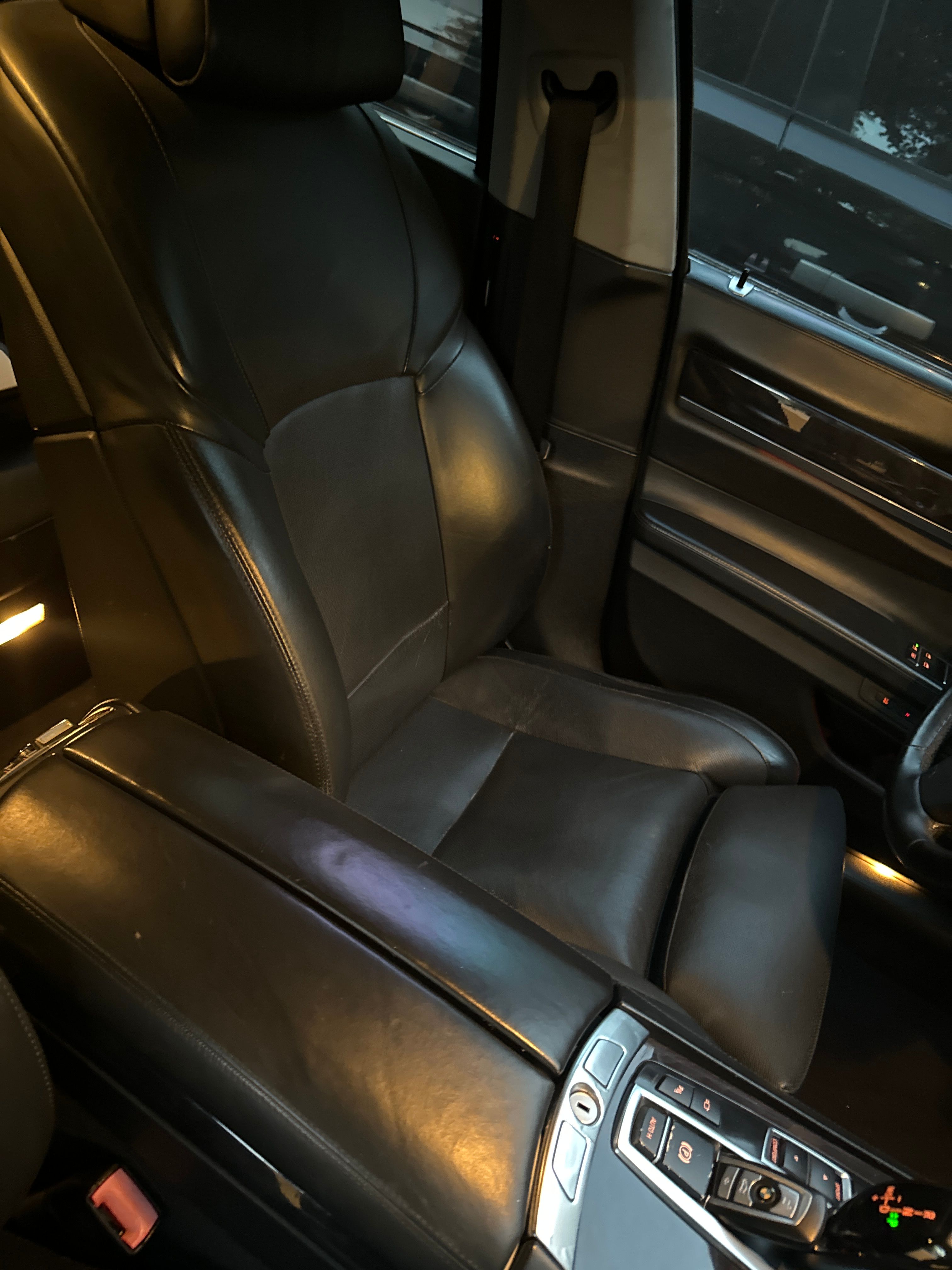 Used 2009 BMW 750Li RWD image 14
