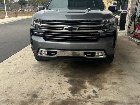 Used 2019 Chevrolet Silverado 1500 High Country w/ Technology Package image 1