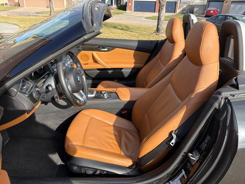 Used 2014 BMW Z4 sDrive28i image 12