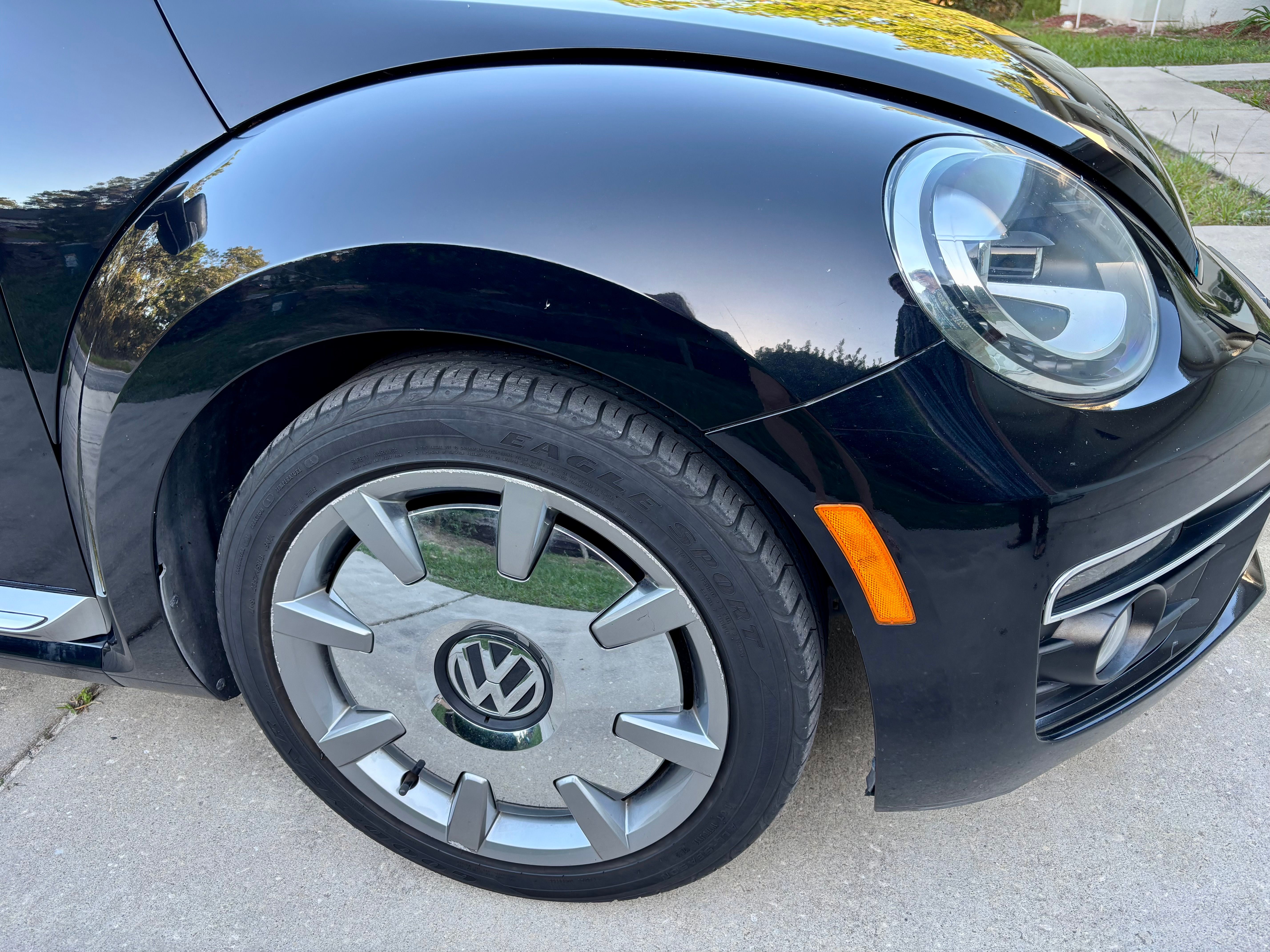 Used 2014 Volkswagen Beetle TDI FWD image 29