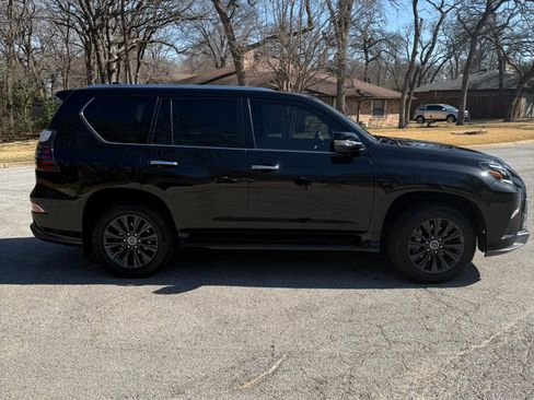Used 2023 Lexus GX 460 Luxury w/ Sport Design Package image 4