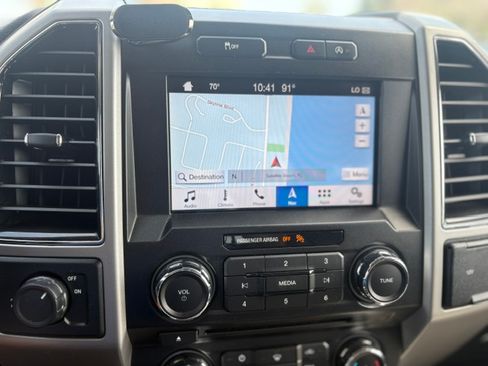Used 2018 Ford F150 Lariat RWD image 9
