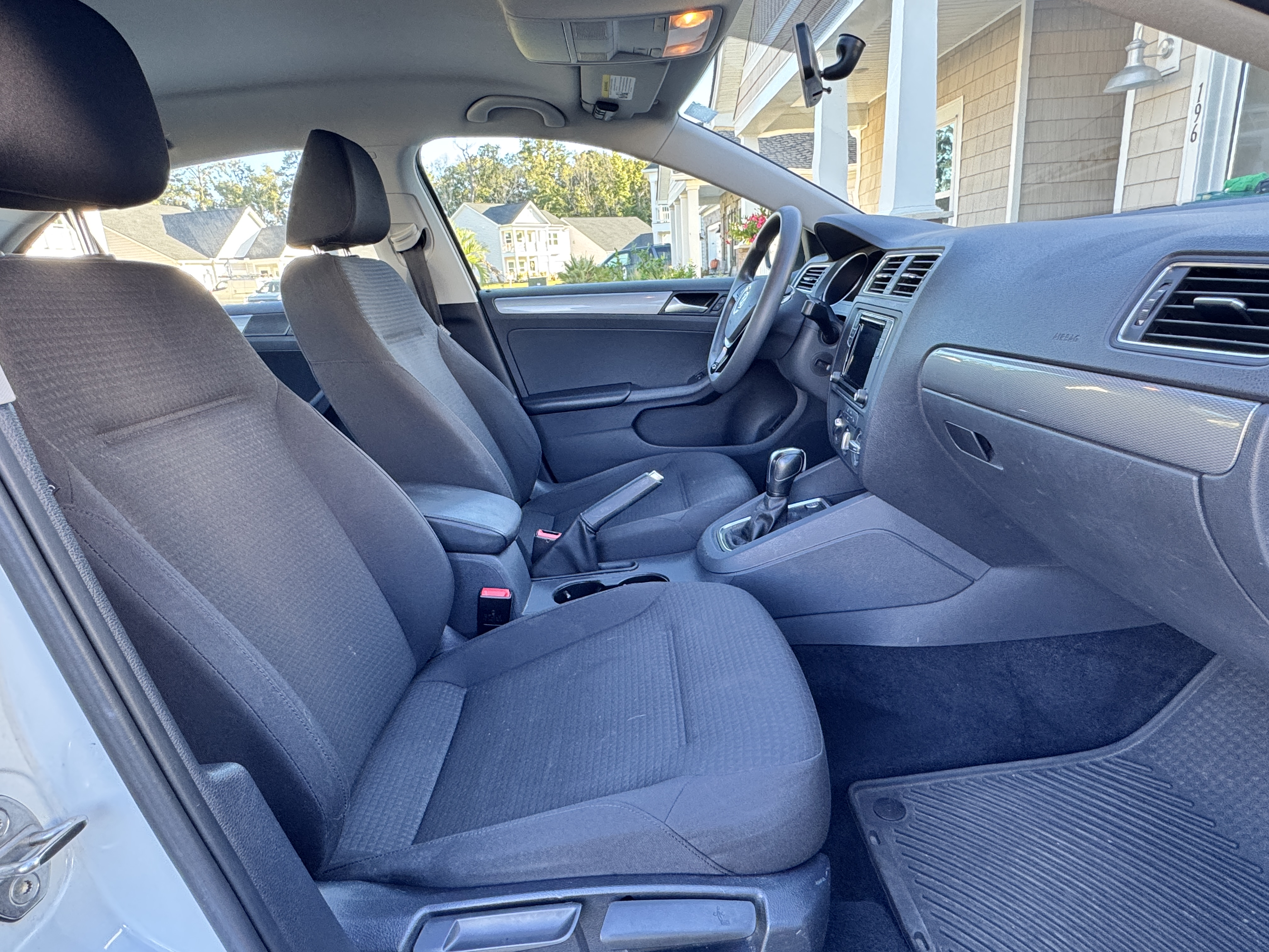 Used 2016 Volkswagen Jetta SE FWD image 13