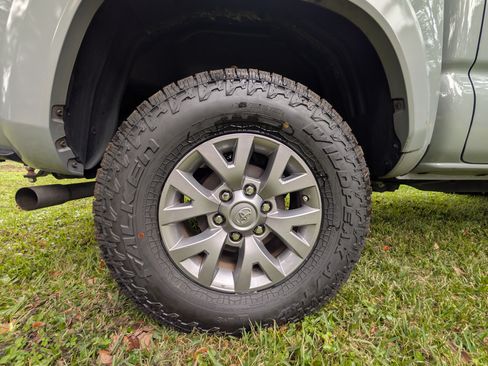 Used 2019 Toyota Tacoma SR5 image 10