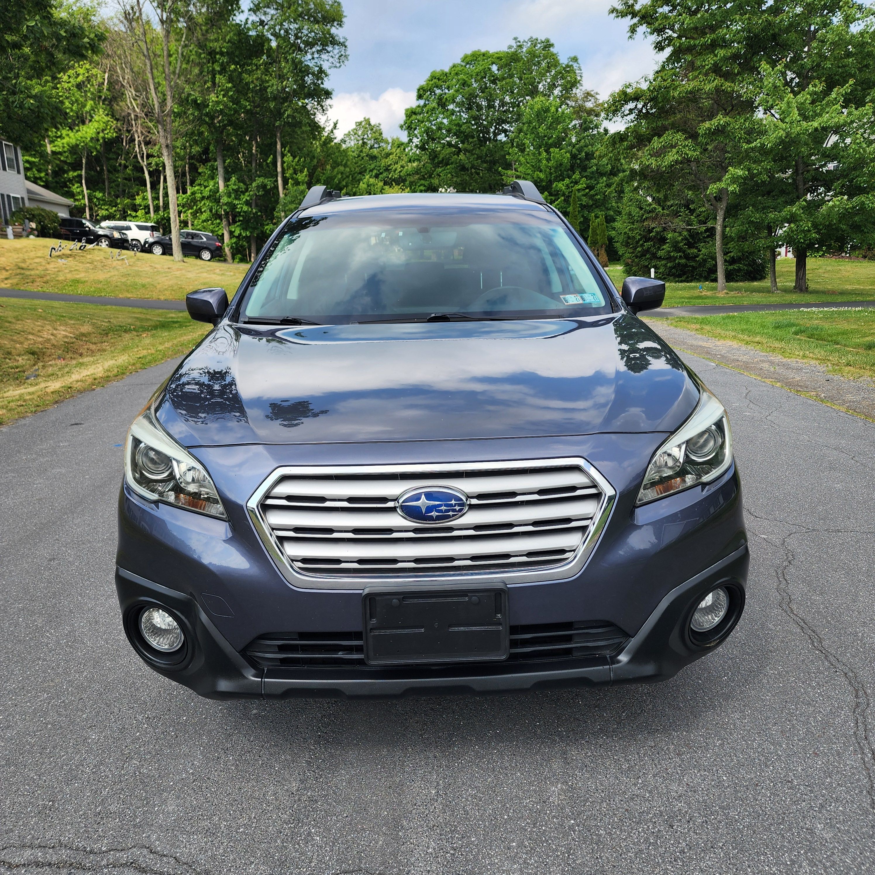 Used 2017 Subaru Outback 2.5i Premium AWD/4WD image 2