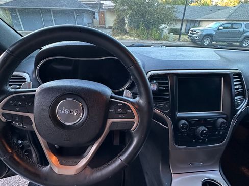 Used 2014 Jeep Grand Cherokee Limited w/ Trailer Tow Group IV image 6