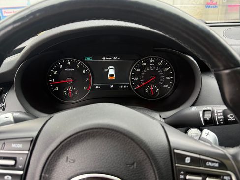 Used 2018 Kia Stinger Premium image 8