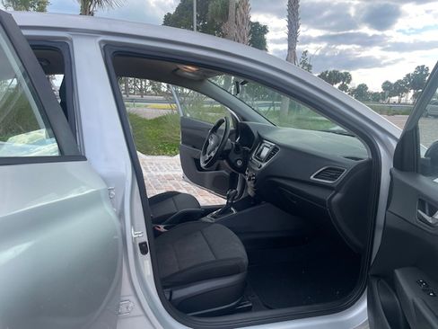 Used 2019 Hyundai Accent SE image 10