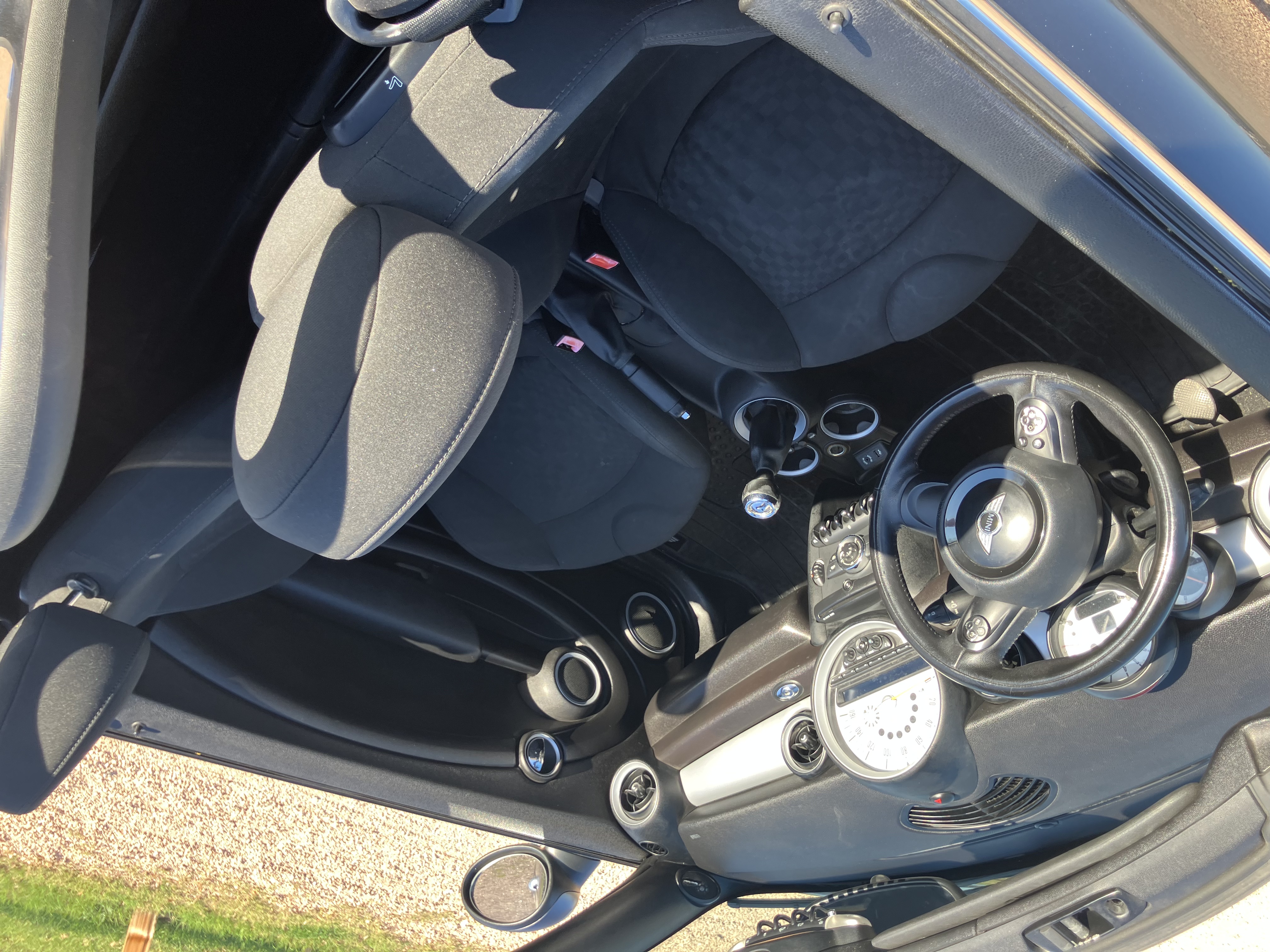 Used 2013 MINI Cooper Roadster FWD image 4