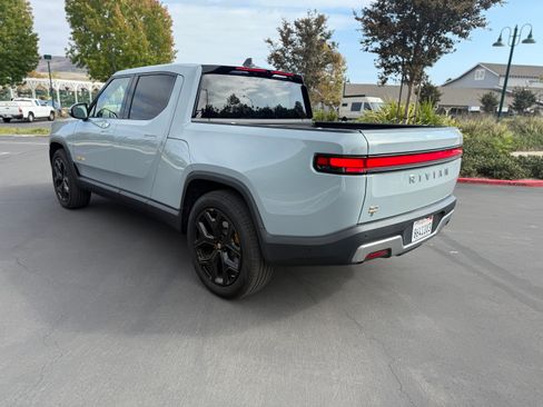 Used 2023 Rivian R1T Adventure AWD/4WD image 5