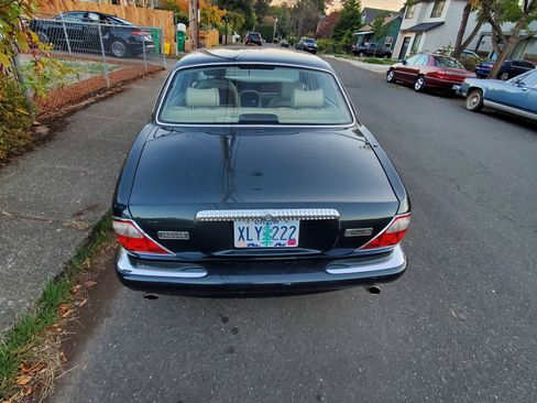 Used 1999 Jaguar XJ8 L image 8