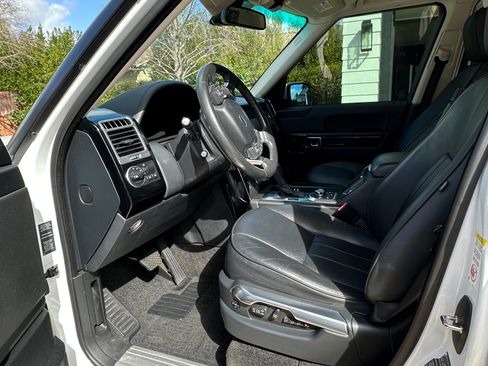 Used 2012 Land Rover Range Rover HSE AWD/4WD image 21