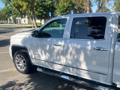 Used 2017 GMC Sierra 1500 Denali AWD/4WD image 12