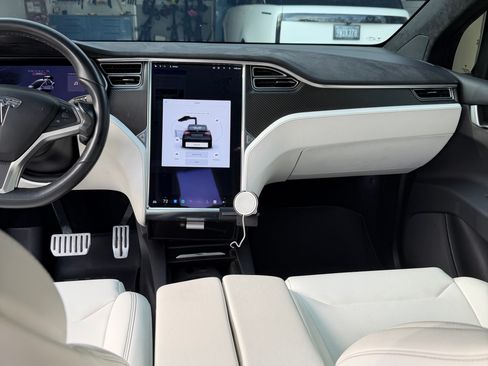 Used 2017 Tesla Model X P100D image 18