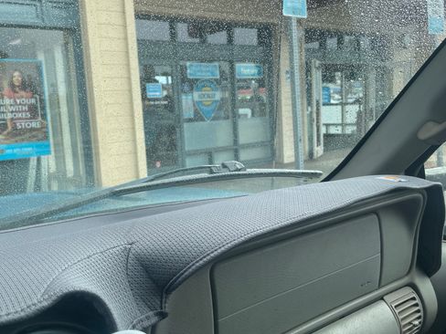 Used 1998 Chevrolet Silverado 1500 4x4 Extended Cab w/ Preferred Equipment Group 3 image 21