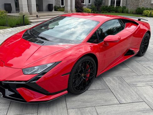 Used 2024 Lamborghini Huracan Tecnica RWD image 9