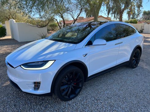Used 2017 Tesla Model X P100D image 5