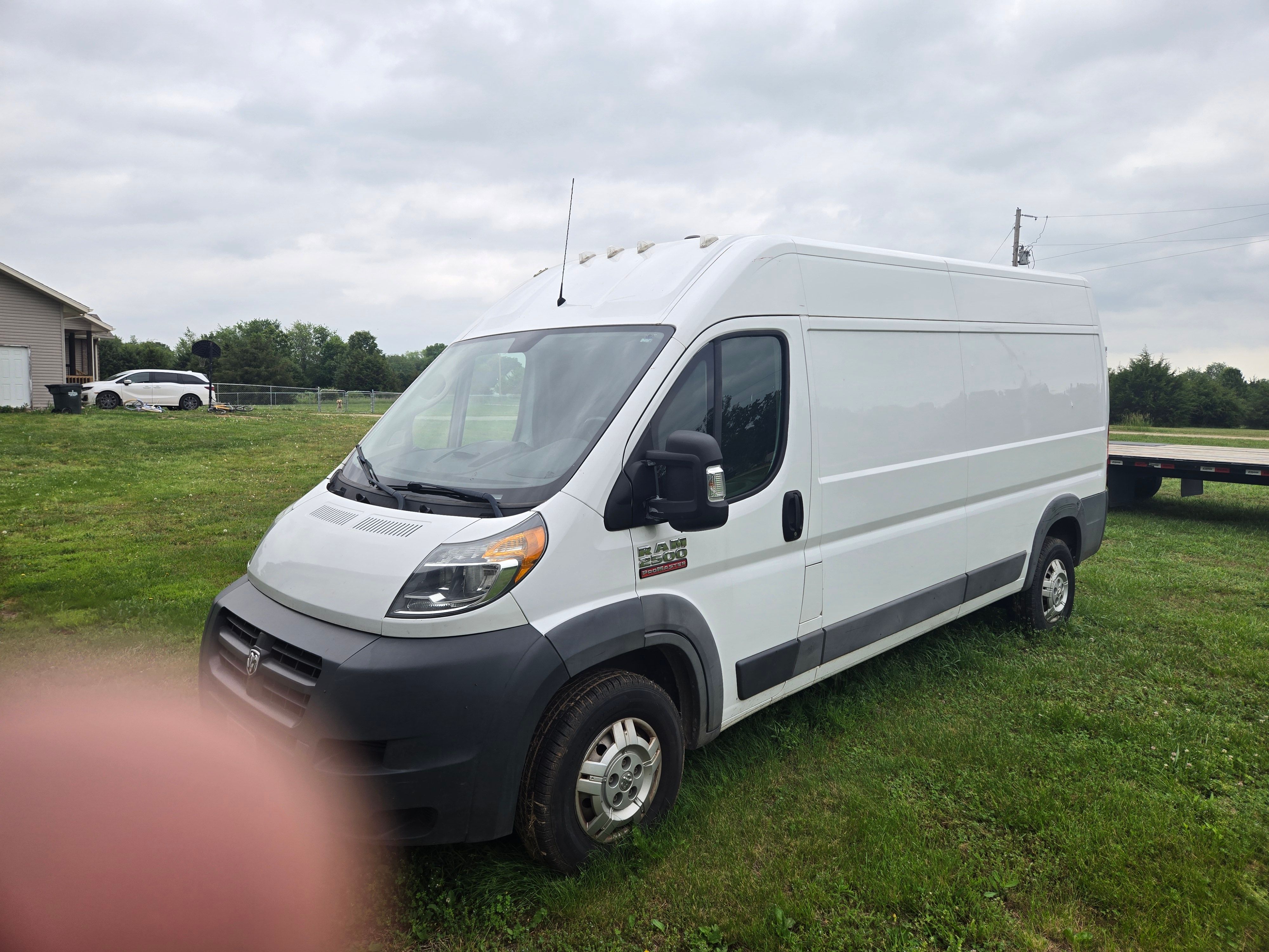 Used 2018 RAM ProMaster 2500 FWD image 1