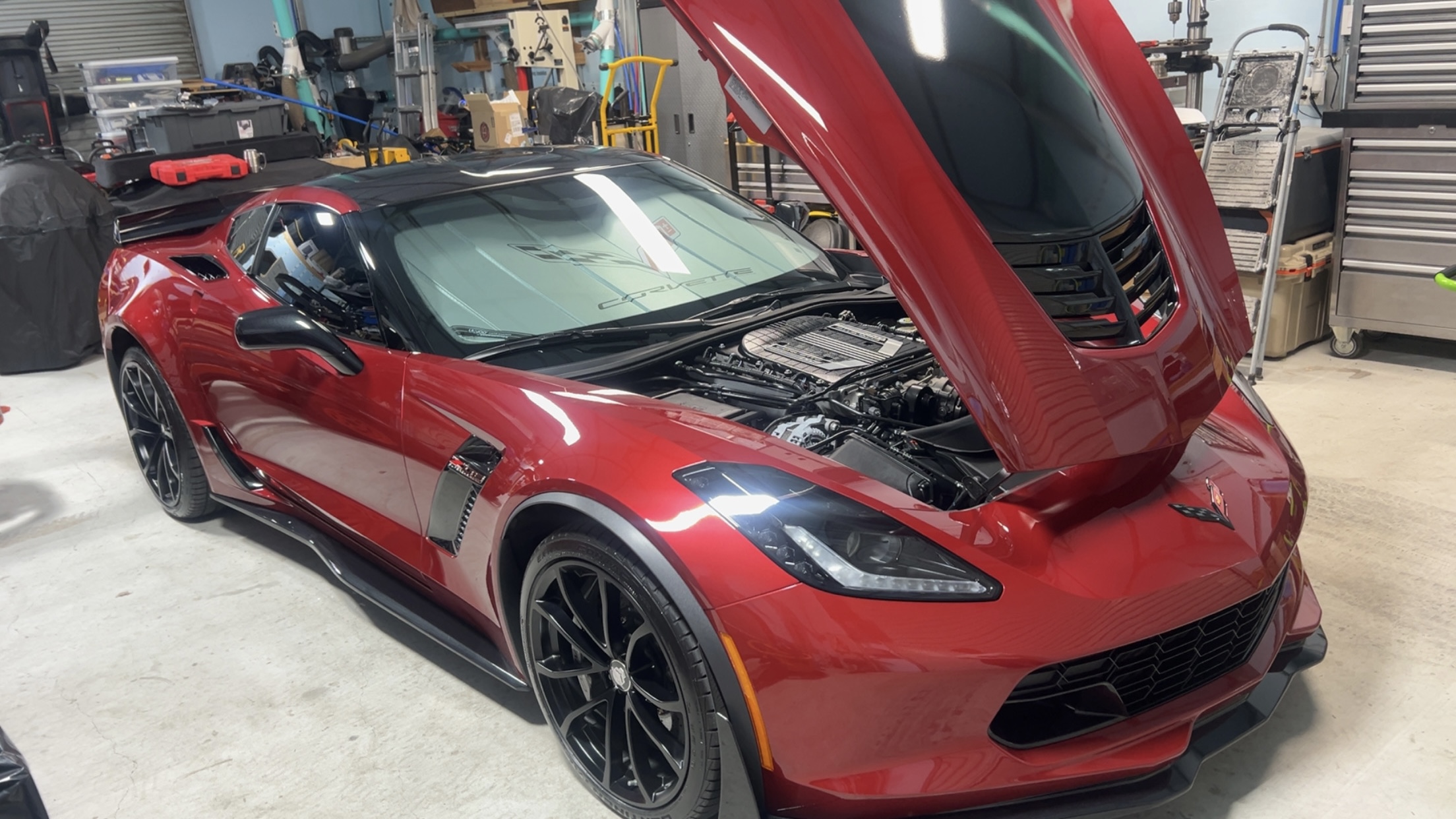 Used 2015 Chevrolet Corvette Z06 w/ Z07 Performance Package RWD image 1