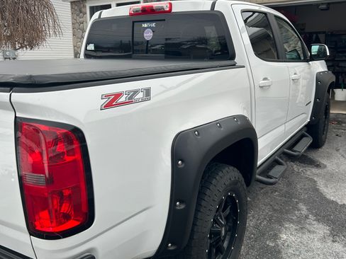 Used 2017 Chevrolet Colorado Z71 image 5