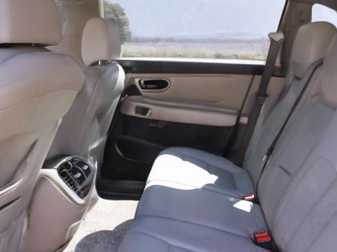 Used 2005 Porsche Cayenne image 12