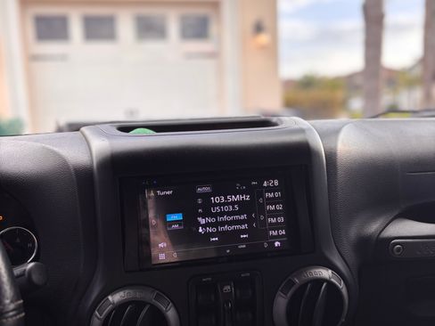 Used 2015 Jeep Wrangler Unlimited Sport w/ Quick Order Package 24S image 12