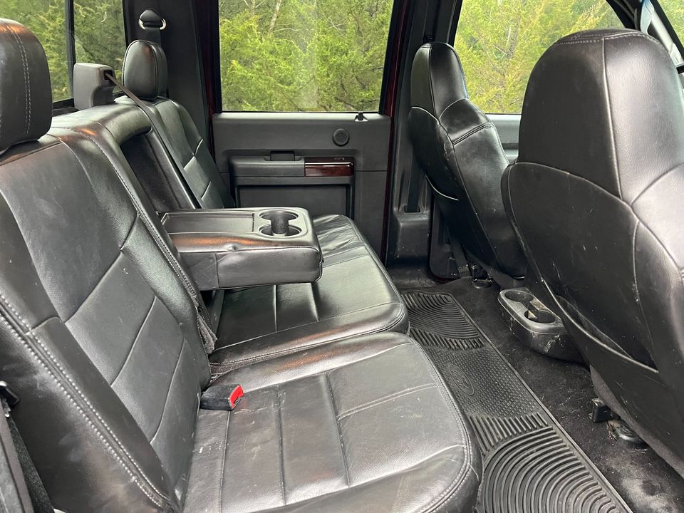 Used 2010 Ford F250 Lariat RWD image 6