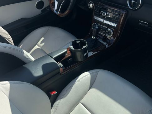 Used 2012 Mercedes-Benz SLK 350 image 2