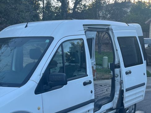 Used 2012 Ford Transit Connect XL FWD image 2