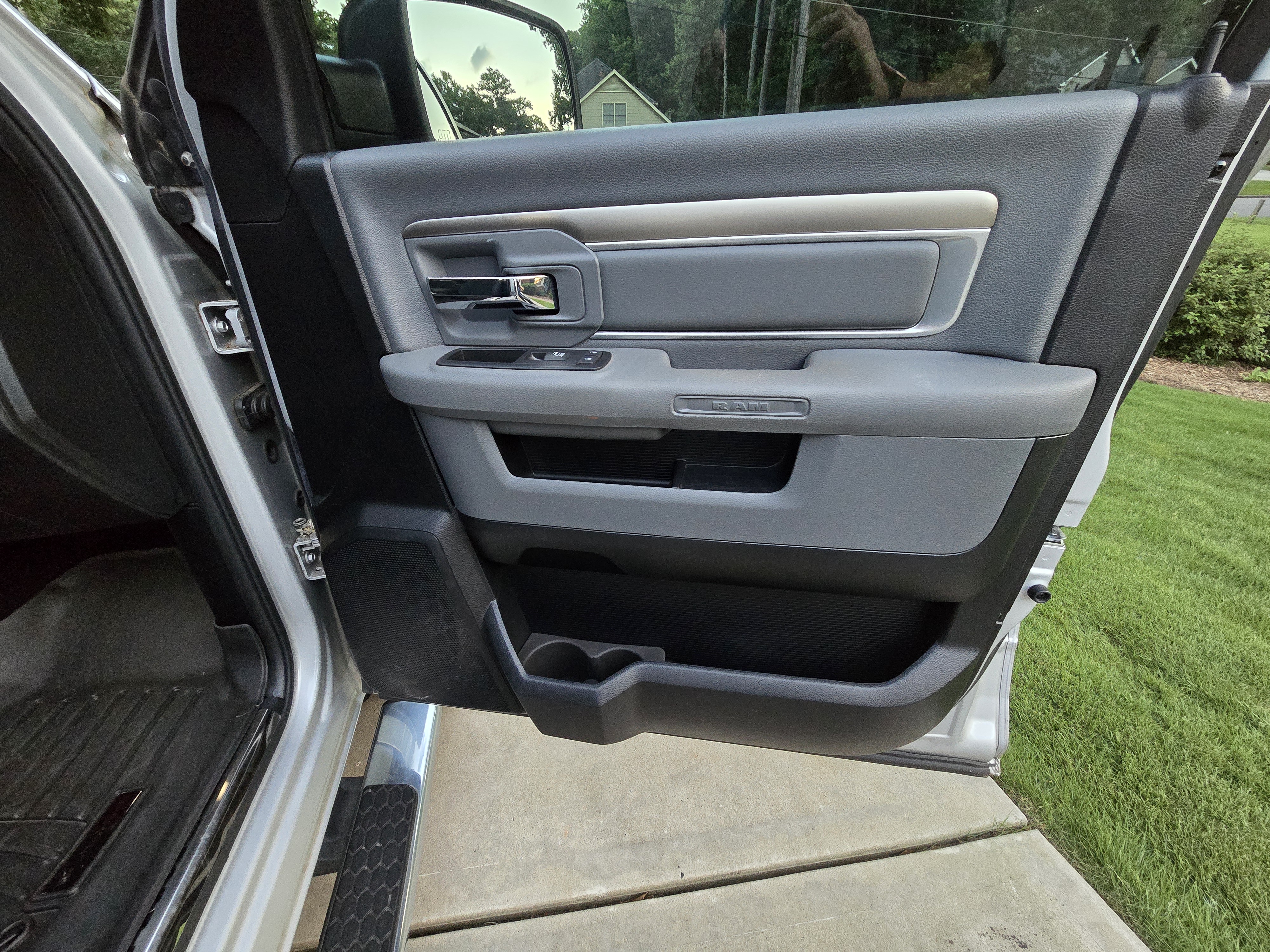 Used 2015 RAM 1500 Big Horn RWD image 20