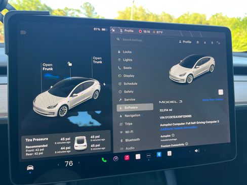 Used 2022 Tesla Model 3 image 21