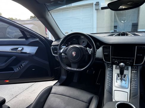 Used 2011 Porsche Panamera S image 11