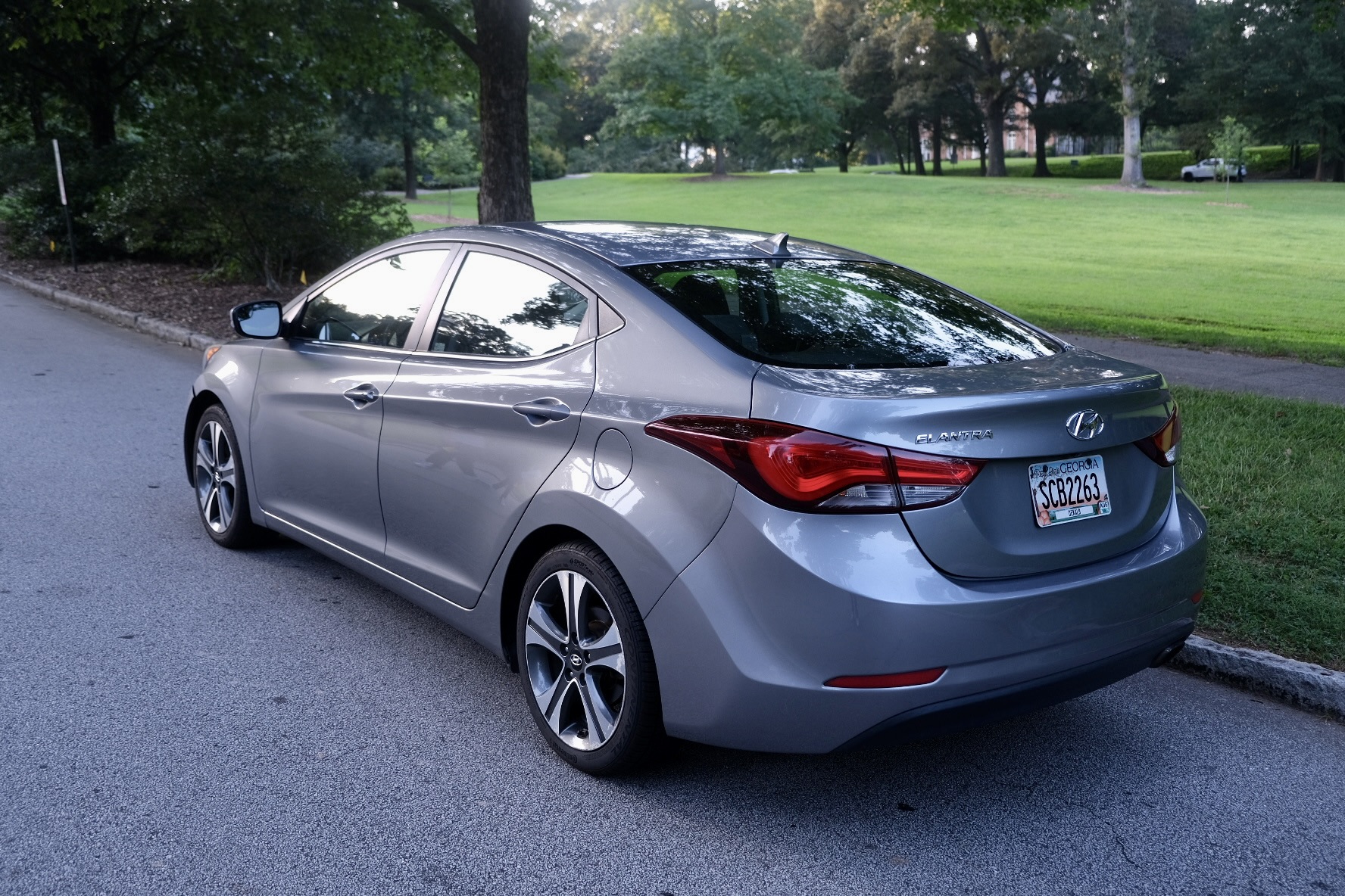Used 2014 Hyundai Elantra Sport FWD image 4