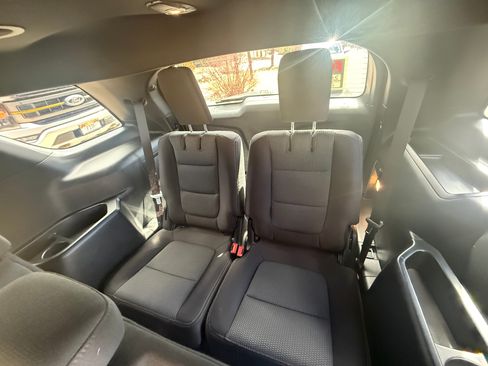 Used 2019 Ford Explorer XLT w/ Class III Trailer Tow Package image 15