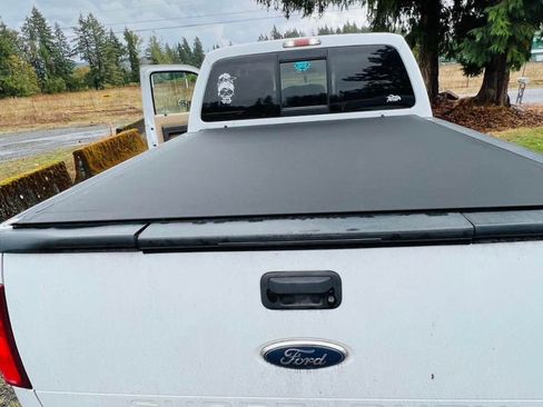 Used 2011 Ford F350 Lariat w/ Camper Pkg AWD/4WD image 9