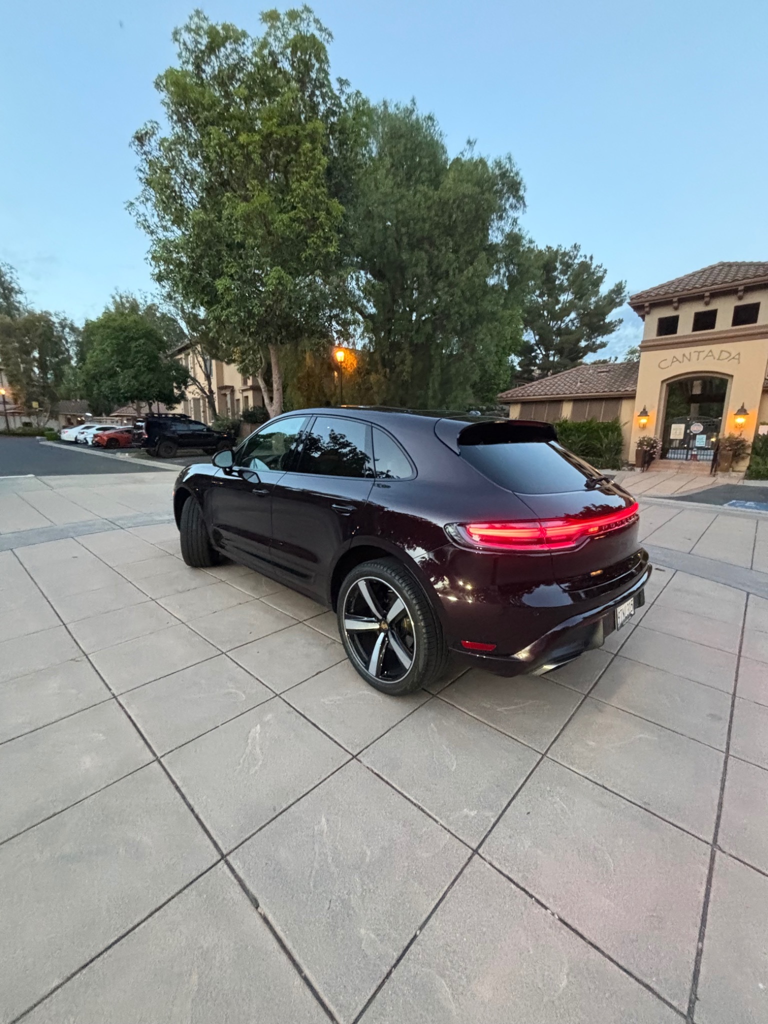 Used 2024 Porsche Macan AWD/4WD image 11