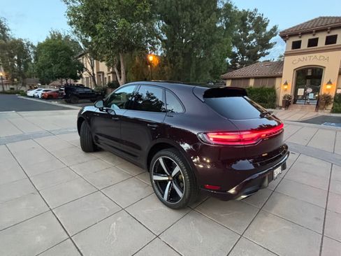 Used 2024 Porsche Macan AWD/4WD image 11