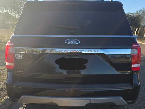 Used 2020 Ford Expedition XLT w/ Equipment Group 202A image 5