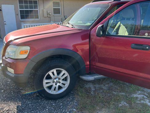Used 2007 Ford Explorer Sport Trac XLT image 10