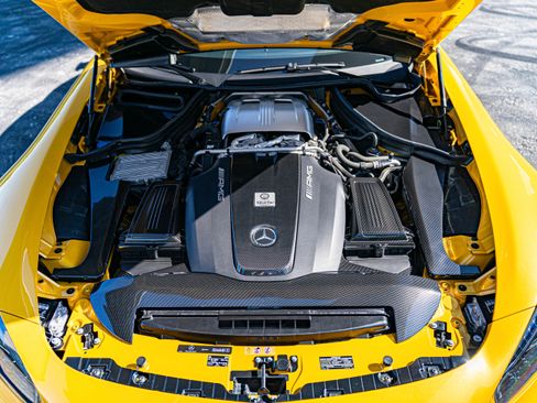 Used 2018 Mercedes-Benz AMG GT R image 19