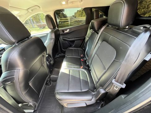 Used 2022 Ford Escape SEL image 14