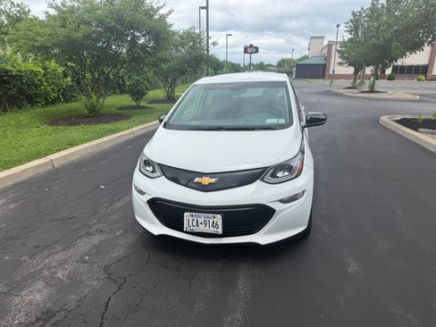 Used 2017 Chevrolet Bolt LT FWD image 2